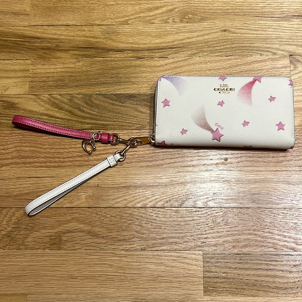 Coach NWOT zip around disco star wallet wristlet💫 - Picture 5 of 15